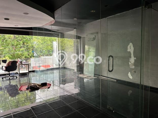Ruko untuk Disewa di Pusat Jakarta Barat Luas Bangunan 336m2 Ruko untuk Disewa di Pusat Jakarta Barat Luas Bangunan 336m2