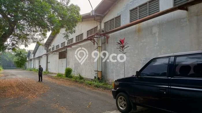Unit Gudang disewakan di Karawaci Tangerang dengan LT 19000m2 / LB 19000m2 Unit Gudang disewakan di Karawaci Tangerang dengan LT 19000m2 / LB 19000m2