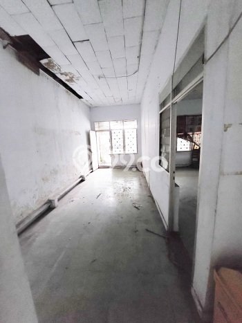 Ruko Dijual di Prime Area Jakarta Barat Luas 288m2 Ruko Dijual di Prime Area Jakarta Barat Luas 288m2