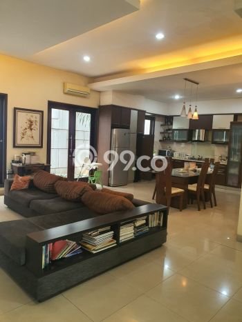 Jual Rumah Mewah Elegan Dengan View Eksklusif di Villa Meruya, Jakarta Barat Jual Rumah Mewah Elegan Dengan View Eksklusif di Villa Meruya, Jakarta Barat