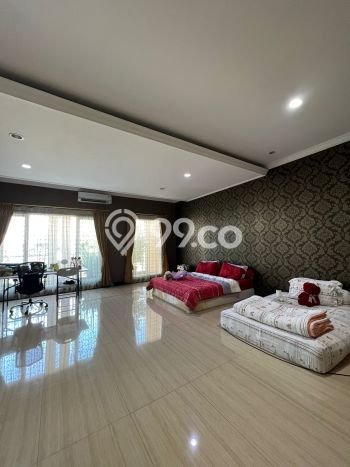 Rumah Elit Modern Siap Huni di Taman Surya Jakarta Barat Rumah Elit Modern Siap Huni di Taman Surya Jakarta Barat