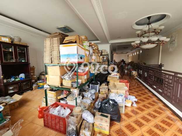 Dijual Rumah Mewah Megah Dengan View Eksklusif di Semanan, Jakarta Barat Dijual Rumah Mewah Megah Dengan View Eksklusif di Semanan, Jakarta Barat