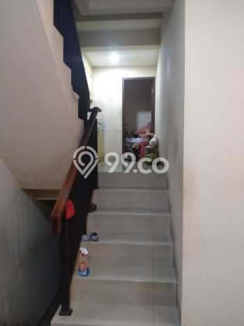 Jual Rumah Mewah Elegan Dengan View Eksklusif di Villa Meruya, Jakarta Barat Jual Rumah Mewah Elegan Dengan View Eksklusif di Villa Meruya, Jakarta Barat