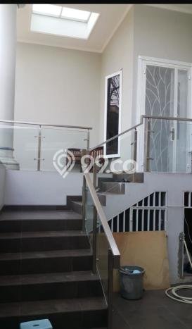 Hunian Elit LB 660m2 Siap Huni Desain Elegan di Taman Surya, Jakarta Barat Hunian Elit LB 660m2 Siap Huni Desain Elegan di Taman Surya, Jakarta Barat