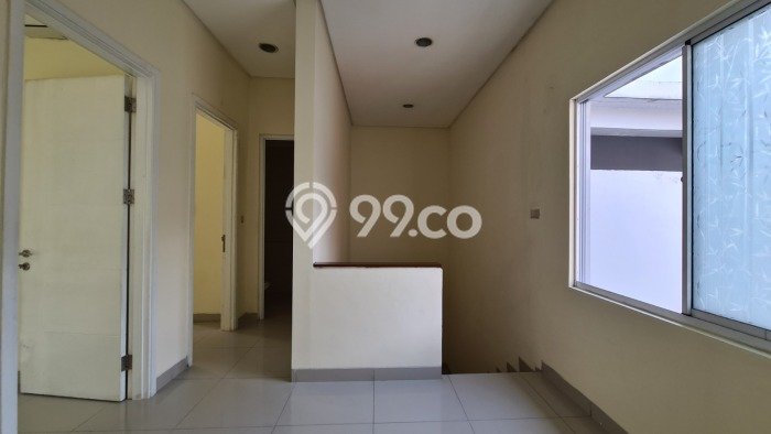 Rumah Mewah LB 158m2 Siap Pakai Desain Elegan di Green Lake City, Jakarta Barat Rumah Mewah LB 158m2 Siap Pakai Desain Elegan di Green Lake City, Jakarta Barat