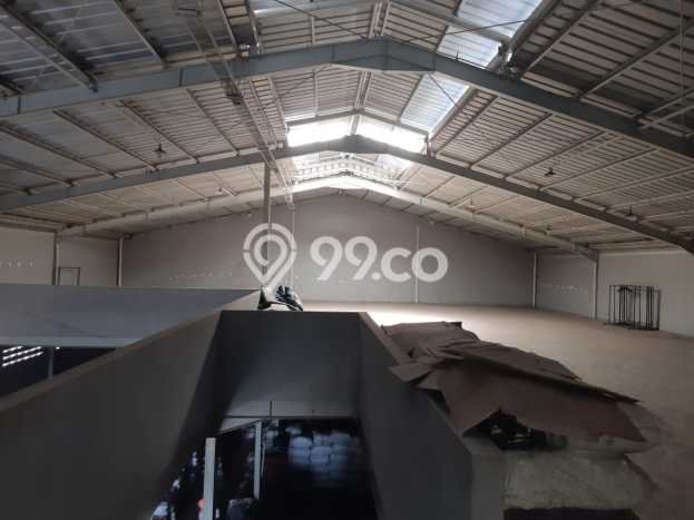 Unit Gudang Paling Strategis di Cipondoh Tangerang dengan LB 1400m2 Unit Gudang Paling Strategis di Cipondoh Tangerang dengan LB 1400m2