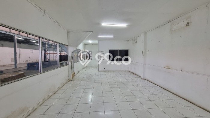 Gudang untuk Disewa di Pusat Jakarta Barat Luas Bangunan 1700m2 Gudang untuk Disewa di Pusat Jakarta Barat Luas Bangunan 1700m2