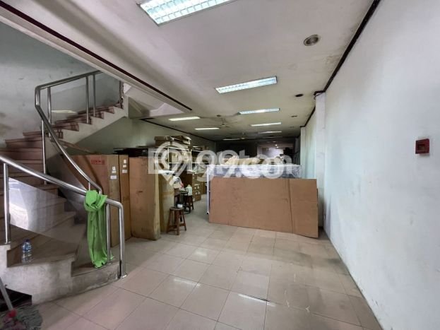 Untuk Dijual! Ruko di Kapasan Surabaya LT 142m2 / LB 450m2 Kawasan Strategis Untuk Dijual! Ruko di Kapasan Surabaya LT 142m2 / LB 450m2 Kawasan Strategis