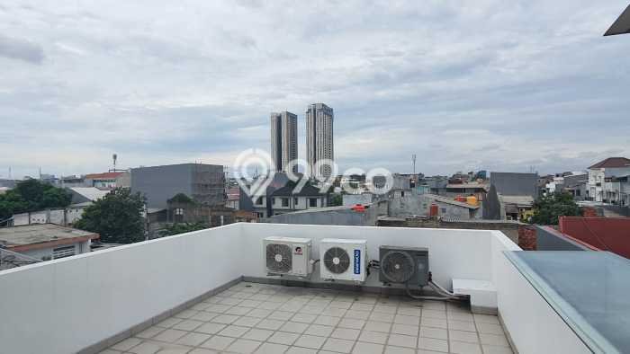 Rumah Minimalis 5 Kamar LT 102m2 di Duri Kepa Rumah Minimalis 5 Kamar LT 102m2 di Duri Kepa