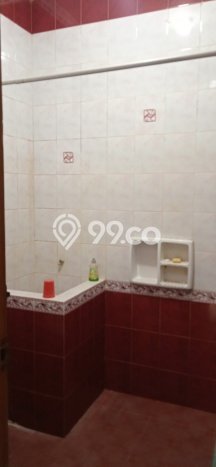 Rumah di Taman Ratu, 5 KT, Lingkungan Strategis, LT 120m² LB 250m² Rumah di Taman Ratu, 5 KT, Lingkungan Strategis, LT 120m² LB 250m²