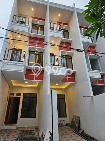 Disewakan! Rumah 3 Kamar Tidur &
3 Kamar Mandi di Taman Ratu, Jakarta Barat Disewakan! Rumah 3 Kamar Tidur &
3 Kamar Mandi di Taman Ratu, Jakarta Barat