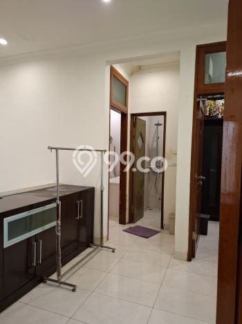 Rumah Bagus Siap Huni Di Kembangan Luas 180m2 Aman Rumah Bagus Siap Huni Di Kembangan Luas 180m2 Aman