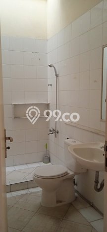Disewakan! Rumah 3 Kamar Tidur &
3 Kamar Mandi di Duri Kepa, Jakarta Barat Disewakan! Rumah 3 Kamar Tidur &
3 Kamar Mandi di Duri Kepa, Jakarta Barat