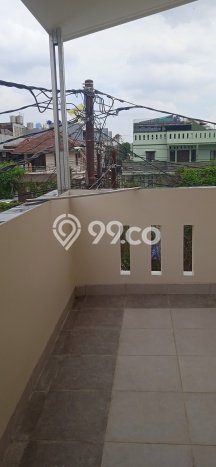 Rumah Elit Modern Tanpa Renovasi di Duri Kepa Jakarta Barat Rumah Elit Modern Tanpa Renovasi di Duri Kepa Jakarta Barat