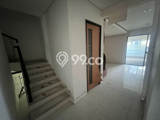 LOKASI SUPER STRATEGIS! Ruko di Pancoran, Luas 615m2m², Area Komersial LOKASI SUPER STRATEGIS! Ruko di Pancoran, Luas 615m2m², Area Komersial