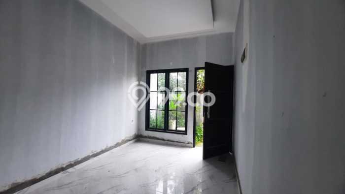 Jual Rumah Favorit Siap Huni LB 235m2 di Ciputat, Tangerang Selatan Jual Rumah Favorit Siap Huni LB 235m2 di Ciputat, Tangerang Selatan