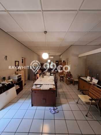 Rumah Siap Huni 5 KT 3 KM di Kebayoran Baru, Jakarta Selatan Rumah Siap Huni 5 KT 3 KM di Kebayoran Baru, Jakarta Selatan