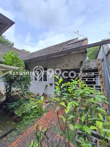 Rumah Siap Huni 5 KT 3 KM di Kebayoran Baru, Jakarta Selatan Rumah Siap Huni 5 KT 3 KM di Kebayoran Baru, Jakarta Selatan