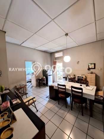 Rumah Siap Huni 5 KT 3 KM di Kebayoran Baru, Jakarta Selatan Rumah Siap Huni 5 KT 3 KM di Kebayoran Baru, Jakarta Selatan