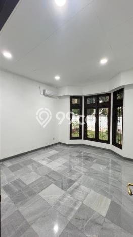 Rumah kawasan Kebayoran Baru, 3 KM, Pemandangan Indah, LT 485m² Bangunan 220m² Rumah kawasan Kebayoran Baru, 3 KM, Pemandangan Indah, LT 485m² Bangunan 220m²