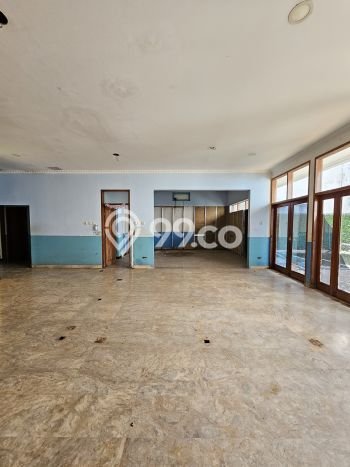 Rumah Nyaman di Kebayoran Baru, Jakarta Selatan, Luas 450m2m² LB 500m2m² Rumah Nyaman di Kebayoran Baru, Jakarta Selatan, Luas 450m2m² LB 500m2m²