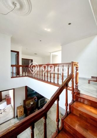 Rumah area Cilandak, Jakarta Selatan, LT 261m² Bangunan 350m² - INVESTASI TERBAIK! Rumah area Cilandak, Jakarta Selatan, LT 261m² Bangunan 350m² - INVESTASI TERBAIK!