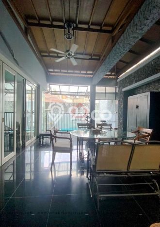 Rumah Siap Huni LT 376m² / LB 700m² di Lokasi Strategis Pakubuwono, Jakarta Selatan Rumah Siap Huni LT 376m² / LB 700m² di Lokasi Strategis Pakubuwono, Jakarta Selatan