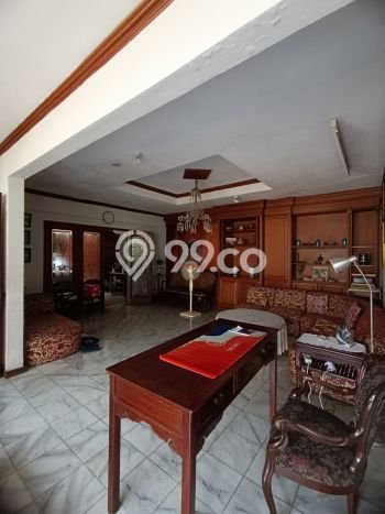 Siap Huni Hunian Elit 5 Kamar di Menteng Dekat ke Mana Pun Siap Huni Hunian Elit 5 Kamar di Menteng Dekat ke Mana Pun