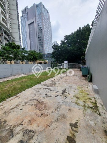 Tanah Dijual Lokasi Strategis di Jakarta Selatan dengan Luas 450m2 Tanah Dijual Lokasi Strategis di Jakarta Selatan dengan Luas 450m2