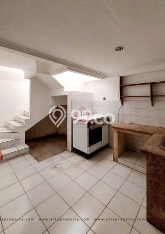 Rumah area Cilandak, Jakarta Selatan, LT 261m² Bangunan 350m² - INVESTASI TERBAIK! Rumah area Cilandak, Jakarta Selatan, LT 261m² Bangunan 350m² - INVESTASI TERBAIK!