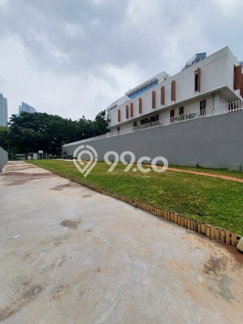 Tanah Dijual Lokasi Strategis di Jakarta Selatan dengan Luas 450m2 Tanah Dijual Lokasi Strategis di Jakarta Selatan dengan Luas 450m2
