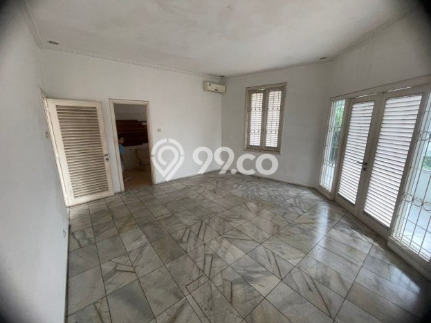Rumah Mewah Dijual LT 330m2 di Cilandak, Jakarta Selatan Rumah Mewah Dijual LT 330m2 di Cilandak, Jakarta Selatan