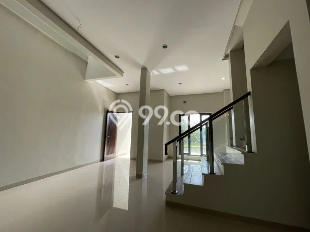 Dijual Rumah Luas Elegan Dengan View Eksklusif di Lebak Bulus, Jakarta Selatan Dijual Rumah Luas Elegan Dengan View Eksklusif di Lebak Bulus, Jakarta Selatan
