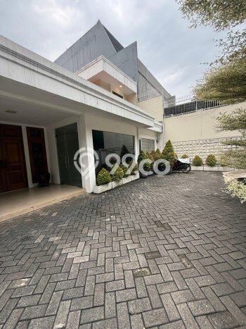 Rumah Luxury Modern Tanpa Renovasi di Senopati Jakarta Selatan Rumah Luxury Modern Tanpa Renovasi di Senopati Jakarta Selatan