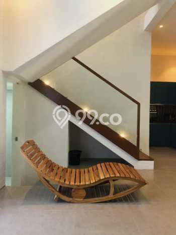 Ready to Use! Luxury House LT 160m2 Desain Modern di Dago Ready to Use! Luxury House LT 160m2 Desain Modern di Dago