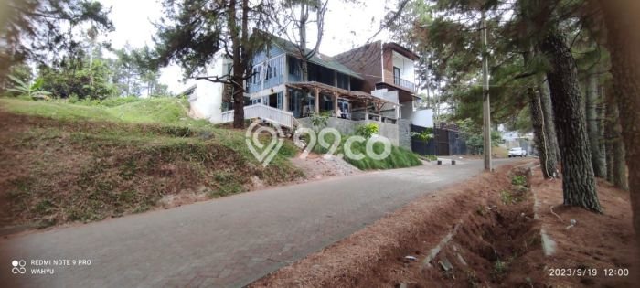 Ready to Use! Premium House LT 336m2 Desain Modern di Geger Kalong Ready to Use! Premium House LT 336m2 Desain Modern di Geger Kalong