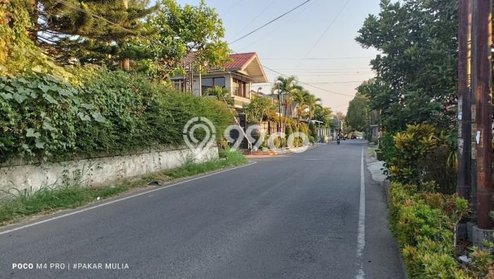 Ready to Use! Premium House LT 440m2 Desain Elegan di Geger Kalong Ready to Use! Premium House LT 440m2 Desain Elegan di Geger Kalong