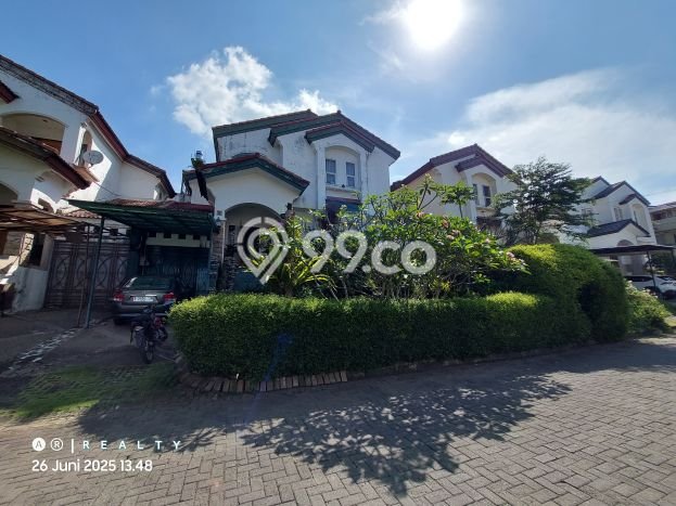 Jual Rumah Mewah Elegan Dengan View Eksklusif di Tubagus Ismail, Bandung Jual Rumah Mewah Elegan Dengan View Eksklusif di Tubagus Ismail, Bandung
