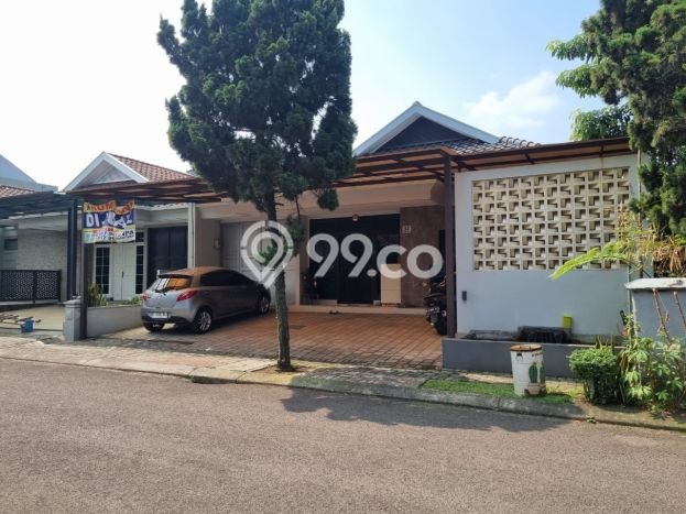 Rumah Mewah LB 180m2 Siap Huni Desain Elegan di Singgasana, Bandung Rumah Mewah LB 180m2 Siap Huni Desain Elegan di Singgasana, Bandung