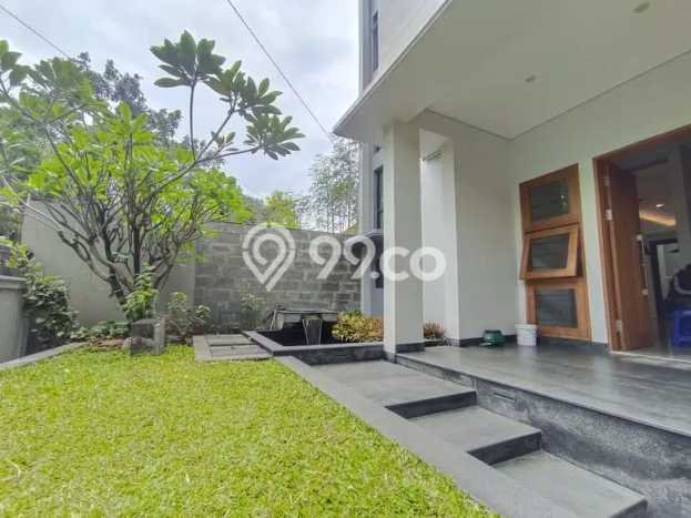 Ready to Use! Luxury House LT 230m2 Desain Modern di Gatot Subroto Ready to Use! Luxury House LT 230m2 Desain Modern di Gatot Subroto