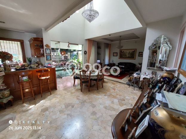 Jual Rumah Mewah Elegan Dengan View Eksklusif di Tubagus Ismail, Bandung Jual Rumah Mewah Elegan Dengan View Eksklusif di Tubagus Ismail, Bandung