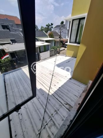 Rumah Modern 4 KT LT 71m2 di Terusan Buah Batu Rumah Modern 4 KT LT 71m2 di Terusan Buah Batu