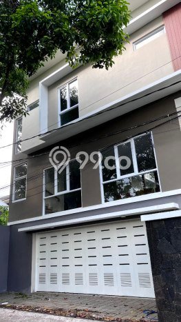 Rumah Elit LB 235m2 Siap Pakai Desain Elegan di Dago, Bandung Rumah Elit LB 235m2 Siap Pakai Desain Elegan di Dago, Bandung