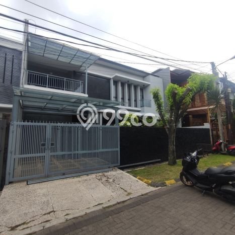Siap Huni Hunian Elit 5 Kamar di Batununggal Dekat ke Mana Saja Siap Huni Hunian Elit 5 Kamar di Batununggal Dekat ke Mana Saja