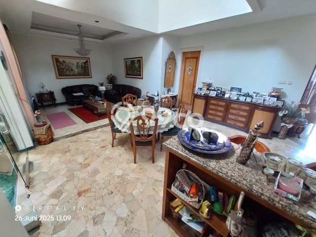 Jual Rumah Mewah Elegan Dengan View Eksklusif di Tubagus Ismail, Bandung Jual Rumah Mewah Elegan Dengan View Eksklusif di Tubagus Ismail, Bandung