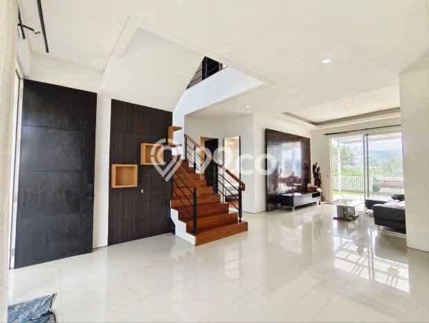Rumah Elit LB 230m2 Siap Huni Desain Elegan di Dago, Bandung Rumah Elit LB 230m2 Siap Huni Desain Elegan di Dago, Bandung