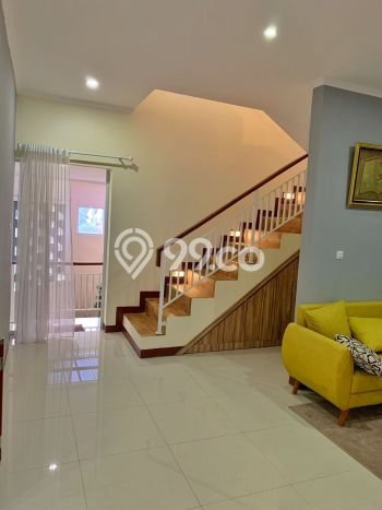 Rumah di Arcamanik, Bandung, LT 121m² Bangunan 174m² Rumah di Arcamanik, Bandung, LT 121m² Bangunan 174m²