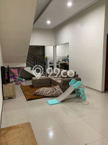 Rumah 4 KT 3 KM Dekat Rumah Sakit di Mandalajati, Bandung Rumah 4 KT 3 KM Dekat Rumah Sakit di Mandalajati, Bandung
