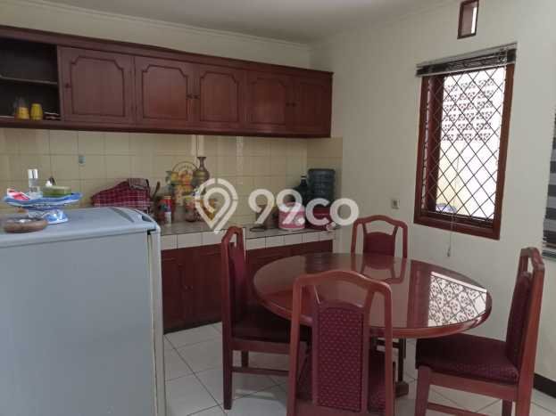 DIJUAL CEPAT! Rumah Modern area Buah Batu, Bandung, LT 141m² LB 180m² Bisa Nego! DIJUAL CEPAT! Rumah Modern area Buah Batu, Bandung, LT 141m² LB 180m² Bisa Nego!