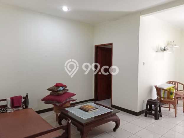 DIJUAL CEPAT! Rumah Modern area Buah Batu, Bandung, LT 141m² LB 180m² Bisa Nego! DIJUAL CEPAT! Rumah Modern area Buah Batu, Bandung, LT 141m² LB 180m² Bisa Nego!